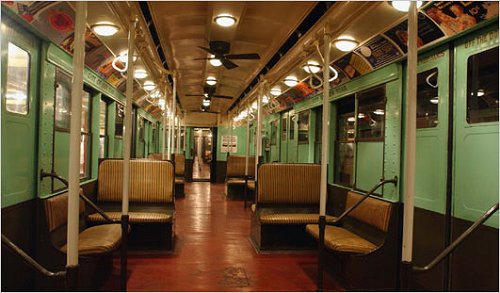17subway.cityroom.span.jpg