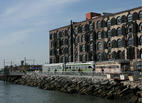 Red-Hook-Streetcar-537x391.jpg