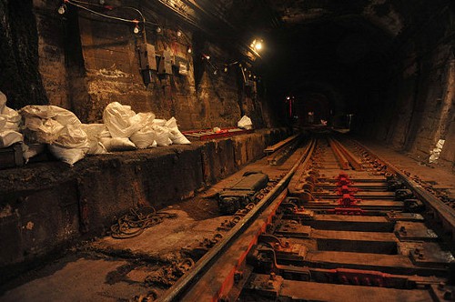 Montague tube R train construction