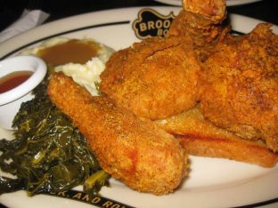 02-Fried-Chicken-Dinner-Brooklyn-Bowl