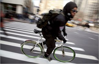 1365000719-08bike