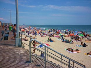 1368101705-rockaway_beach___vietnamese_salad_001