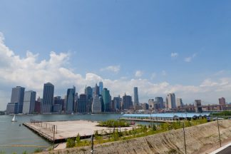 manhattan-skyline-brooklyn-heights-montague-street-bqe