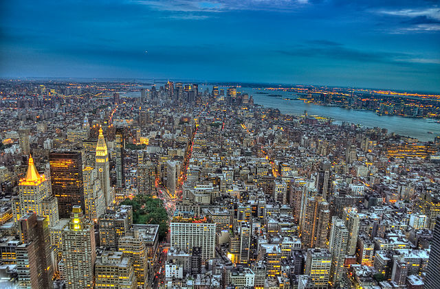 640px-Man_Hattan_(4605436783)