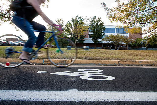 640px-Bicycle_Lane_on_Eastern_Mennonite_University_Campus