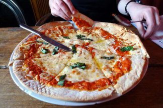 640px-Fox,_Dalston,_London_(3634023284)