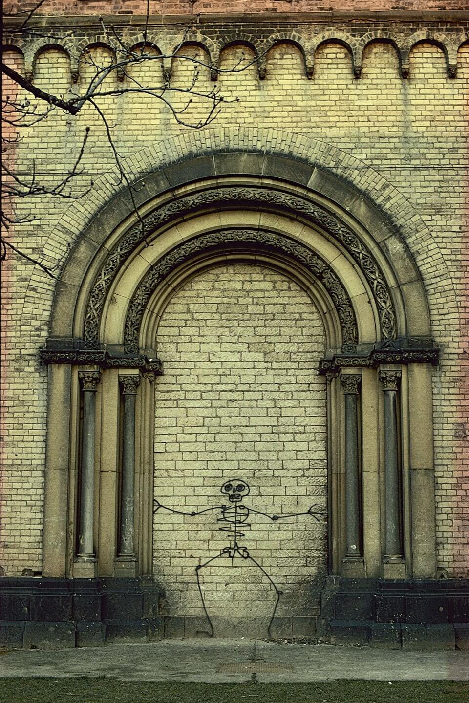 preview_fo_trespass_street_art_16_1007161041_id_371307
