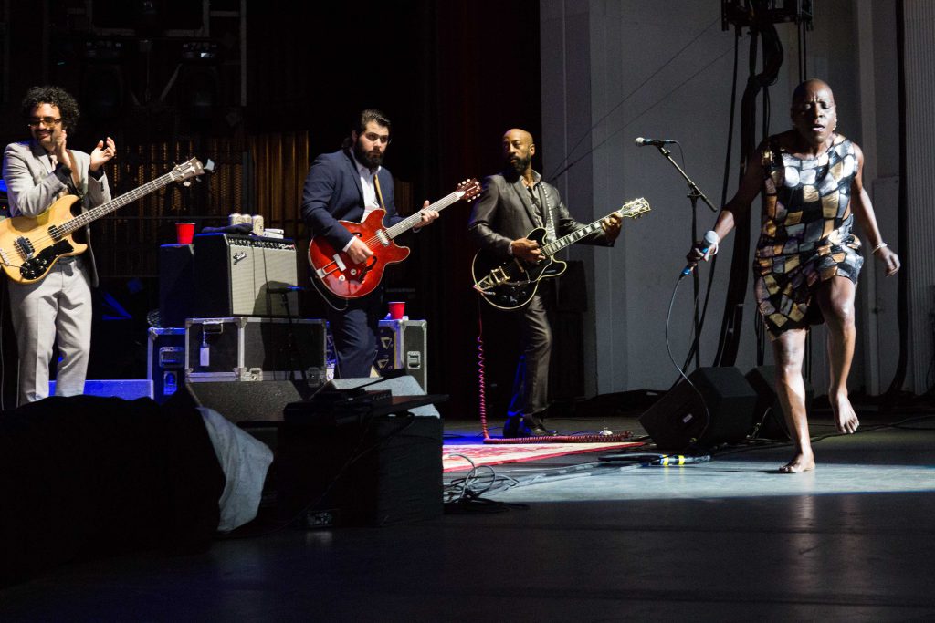 20160712_BM_SharonJonesLive_PNCArtCenter_EbruYildiz_45 copy
