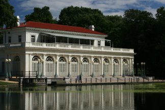 1200px-Prospect_Park_Boathouse